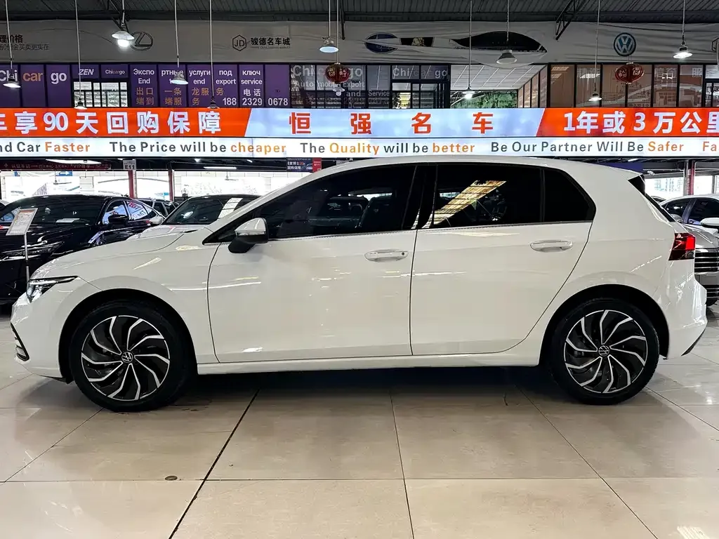 Volkswagen Golf 2022 из CN, фото 8