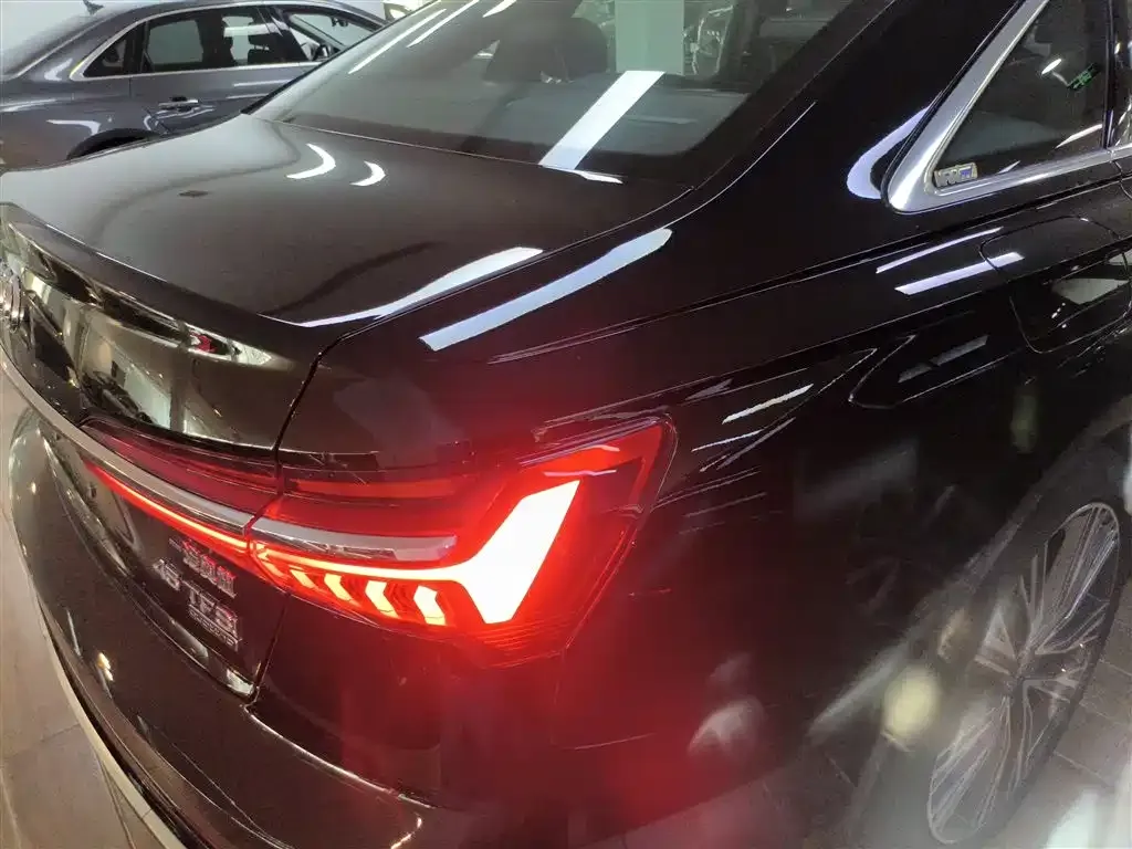 Audi A6L 2024 из CN, фото 6