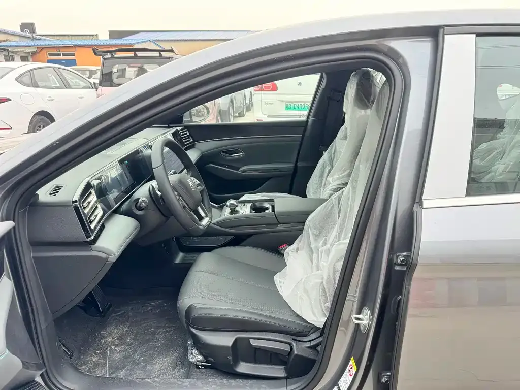 BYD Qin L 2025 из CN, фото 5
