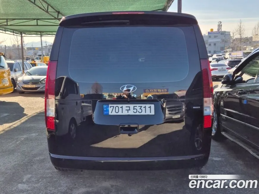 Hyundai Staria 2023 из KR, фото 2