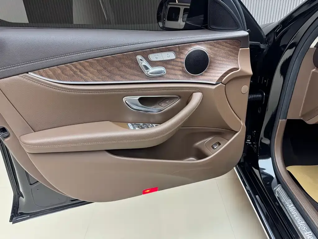 Mercedes-Benz E-Class 2022 из CN, фото 9