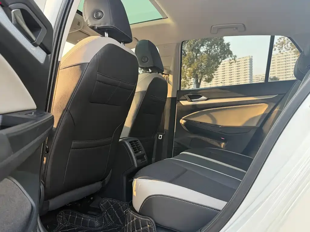 Volkswagen Golf 2021 из CN, фото 6