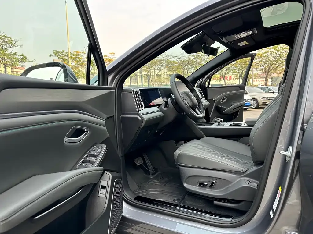 BYD L DM-i 2025 из CN, фото 2