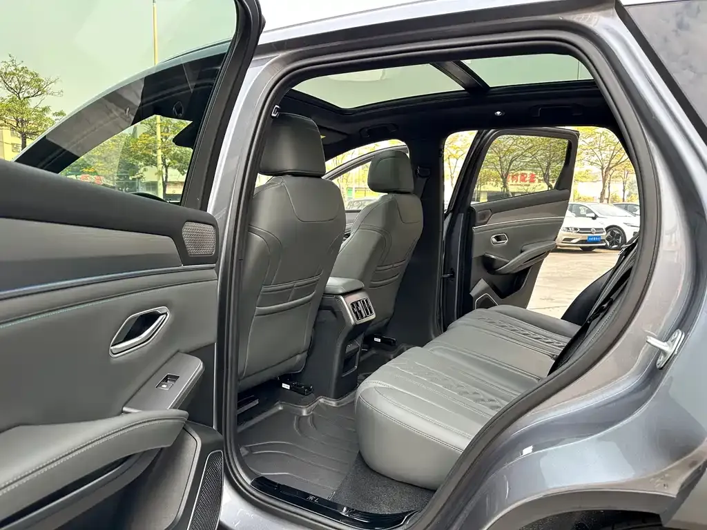 BYD L DM-i 2025 из CN, фото 6