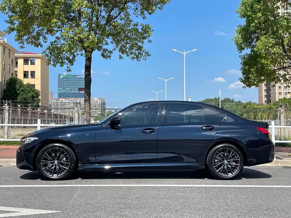 BMW 3 Series 2023 из CN, фото 9