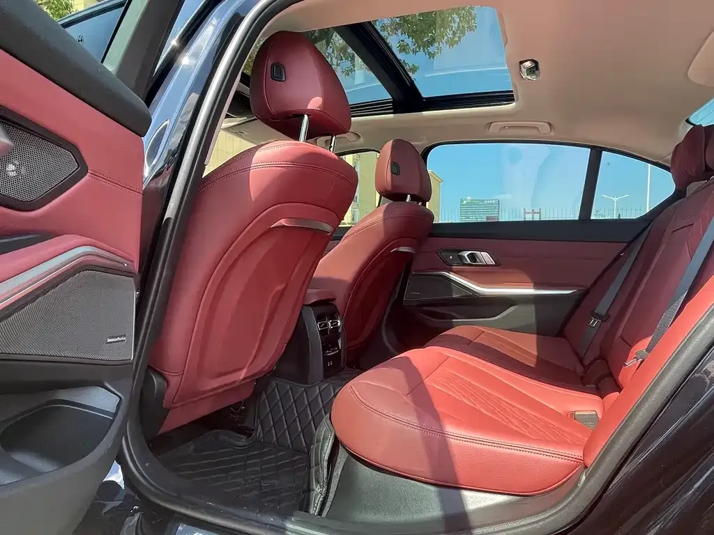 BMW 3 Series 2023 из CN, фото 6