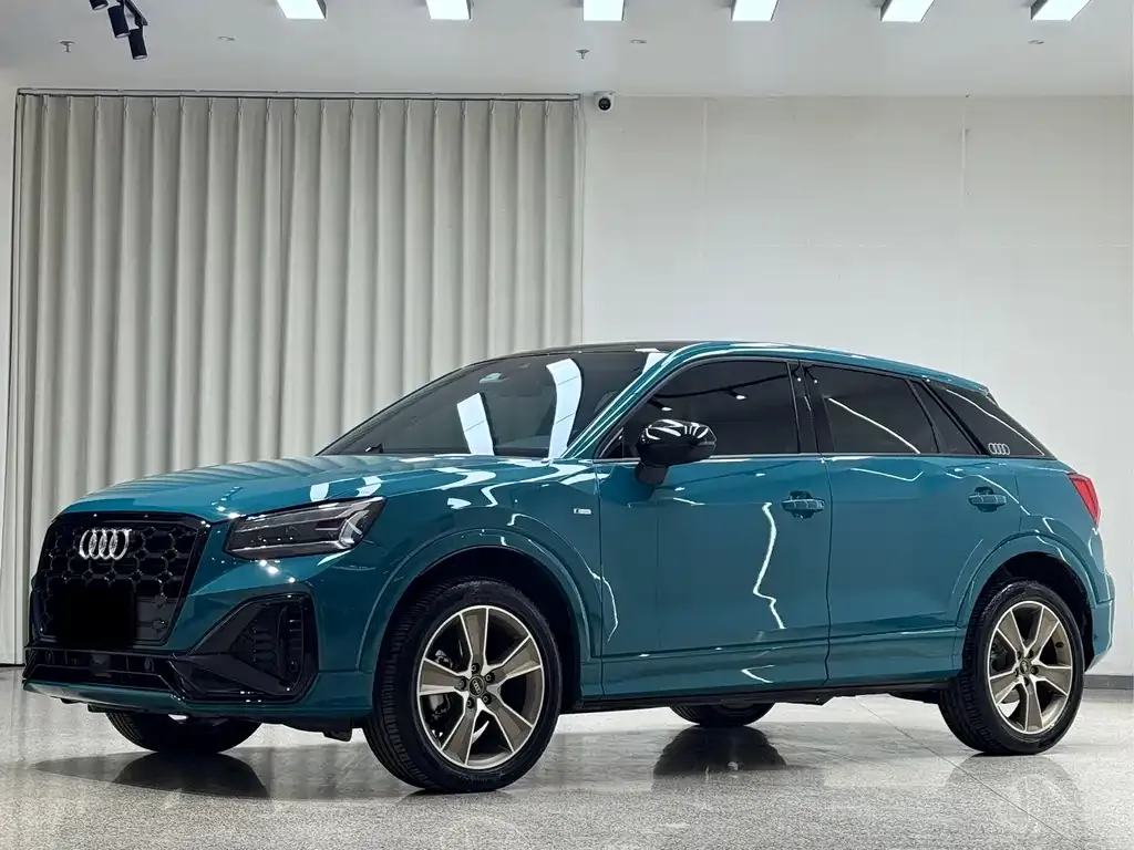 Audi Q2L 2023 из CN, фото 1