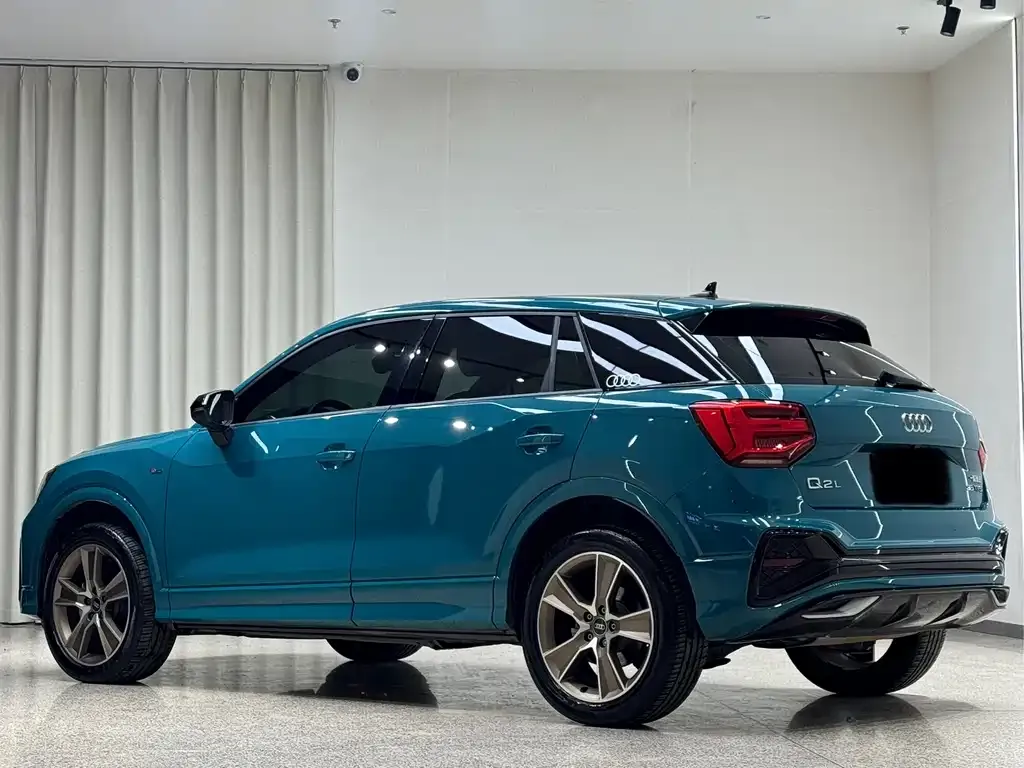 Audi Q2L 2023 из CN, фото 5