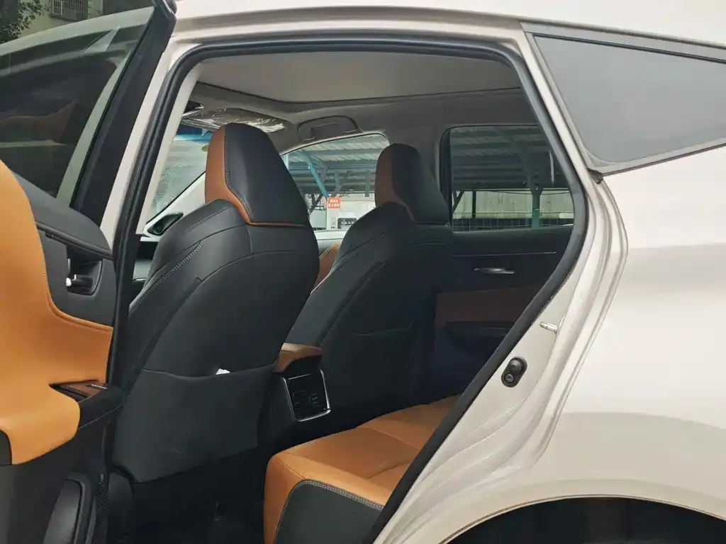 Toyota Venza 2022 из CN, фото 4