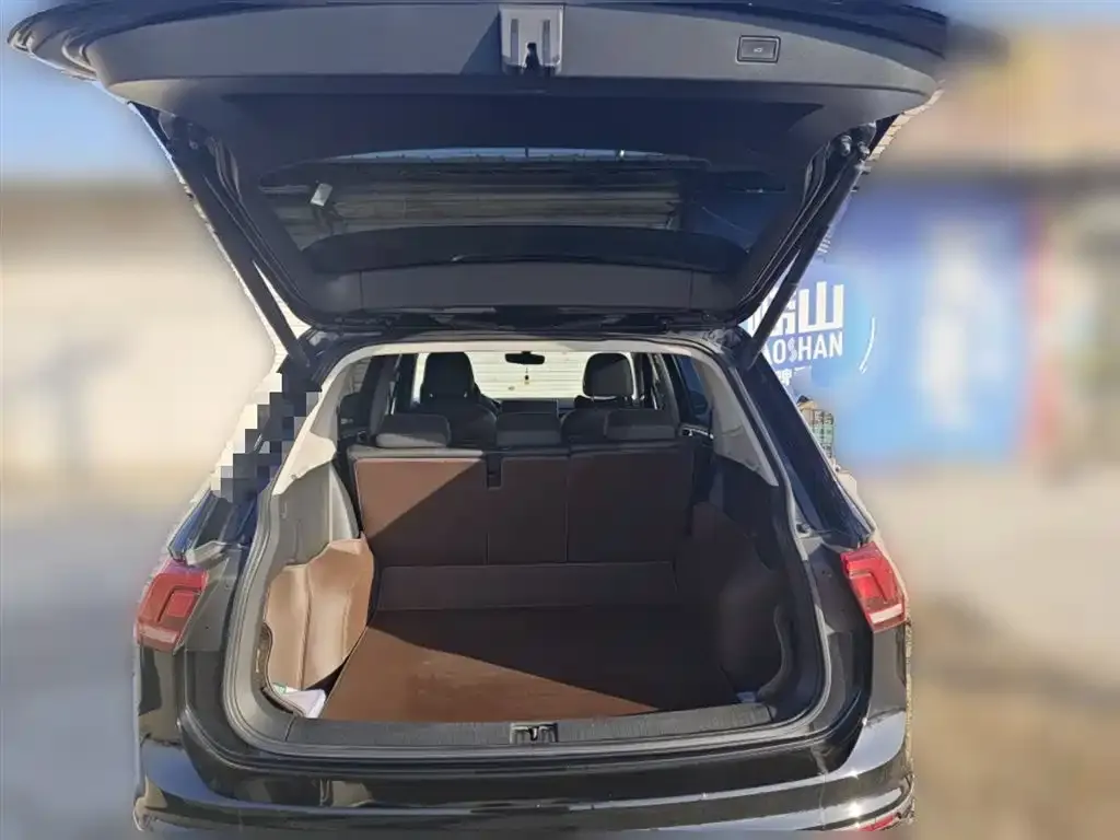 Volkswagen Tiguan L 2024 из CN, фото 4