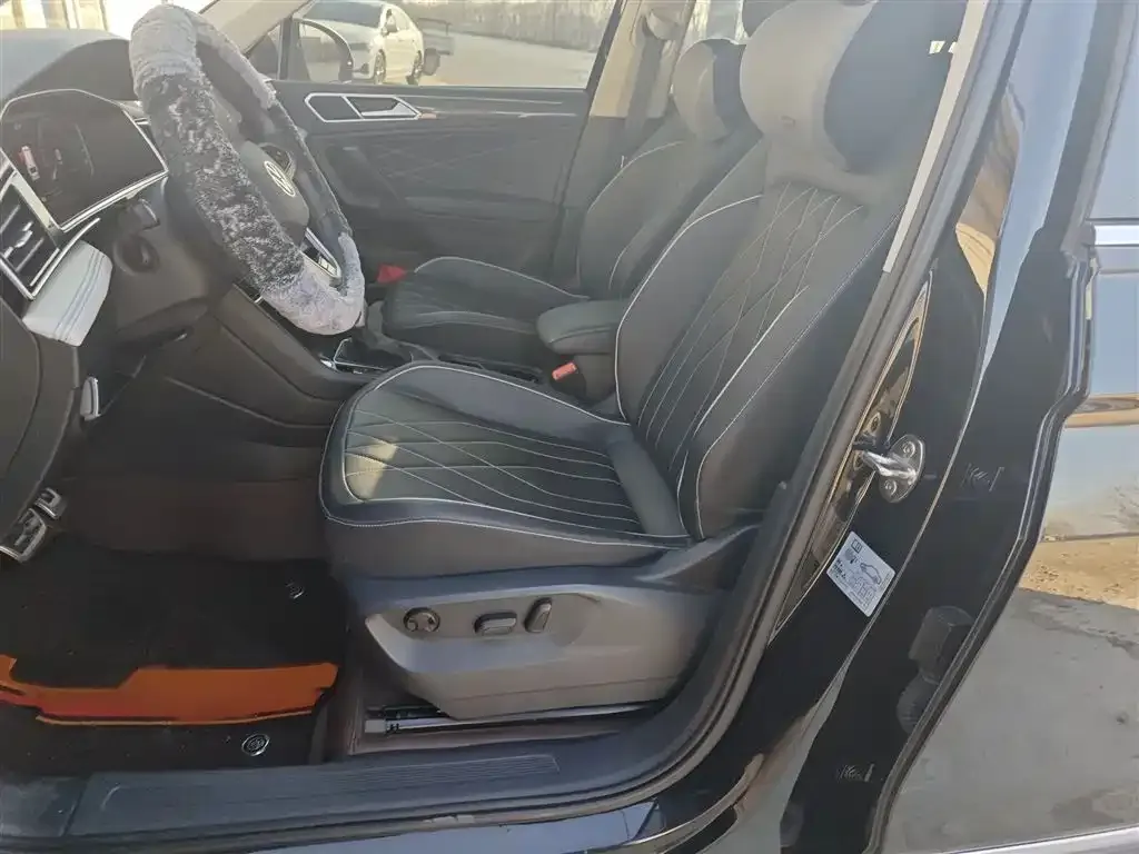 Volkswagen Tiguan L 2024 из CN, фото 8