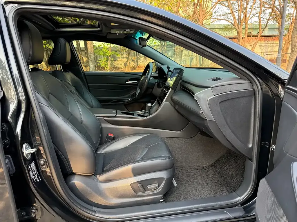 Toyota Avalon 2022 из CN, фото 3