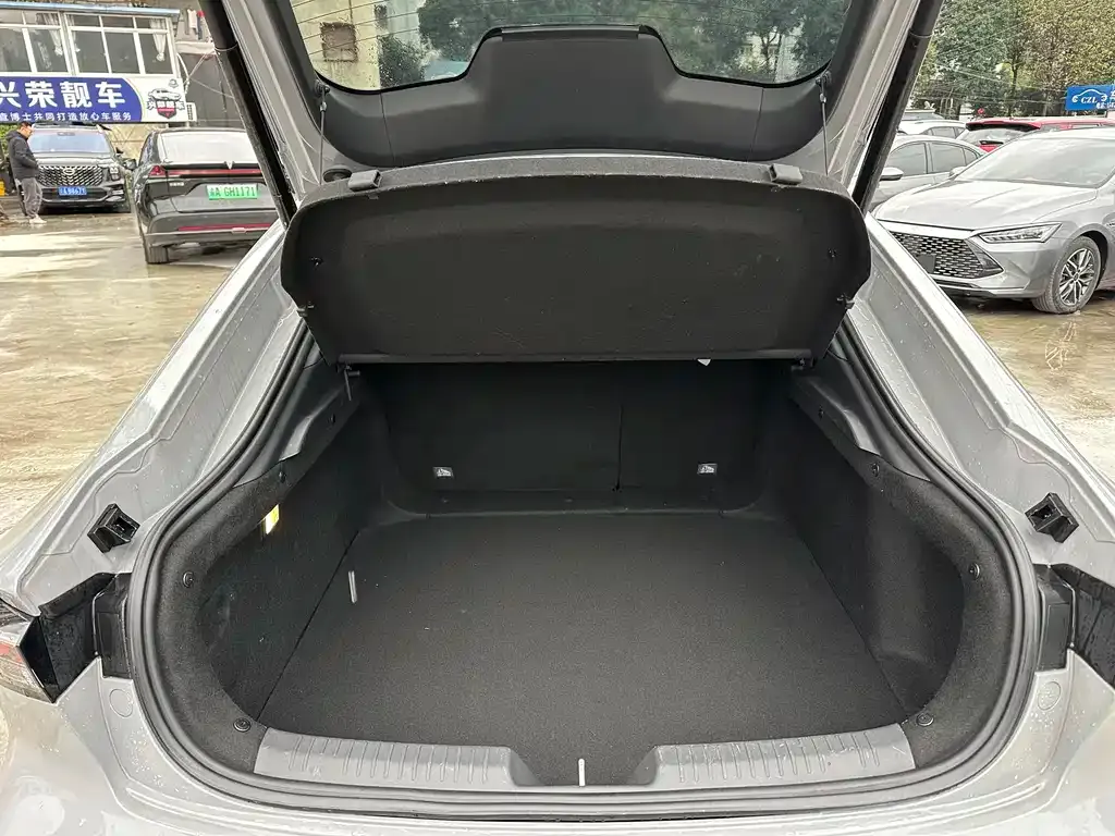 Changan UNI-V iDD 2024 из CN, фото 3