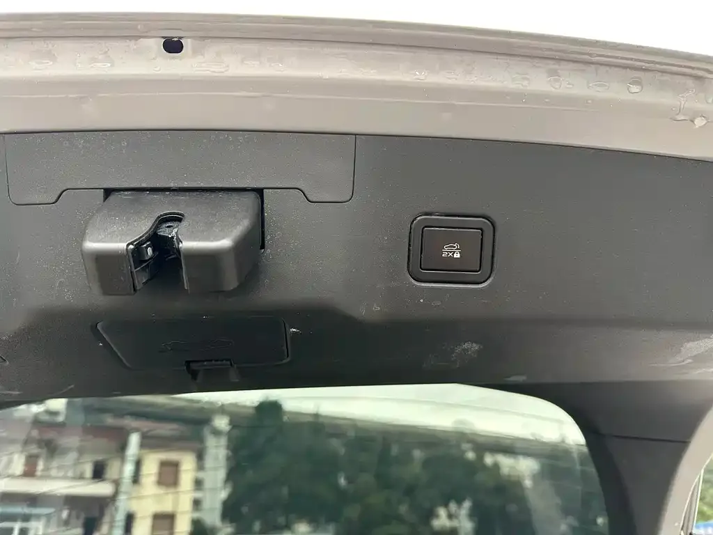 Changan UNI-V iDD 2024 из CN, фото 2
