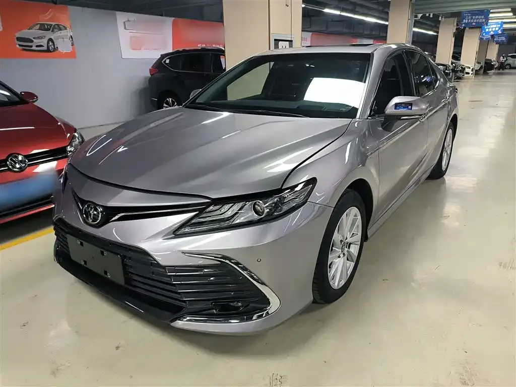 Toyota Camry 2023 из CN, фото 1