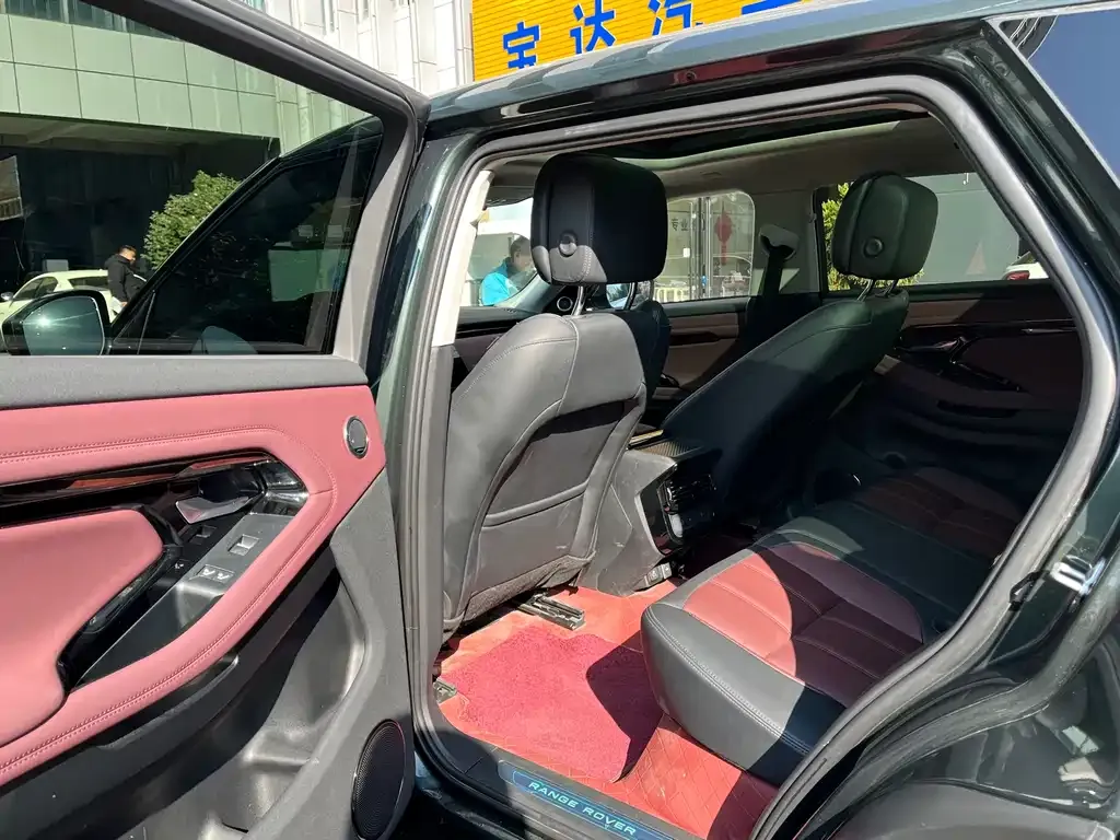 Land Rover Evoque 2025 из CN, фото 3