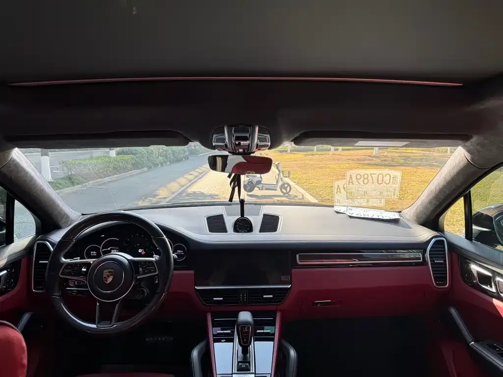 Porsche Cayenne 2023 из CN, фото 2