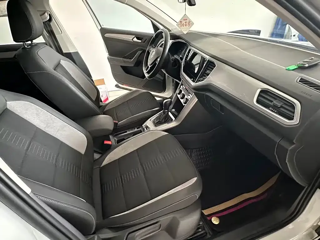Volkswagen T-Roc 2023 из CN, фото 4