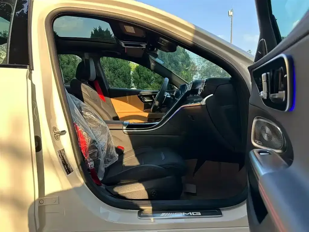 Mercedes-Benz C-Class AMG 2025 из CN, фото 2