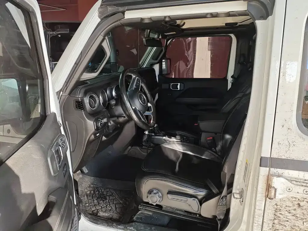 Jeep Gladiator 2023 из CN, фото 4