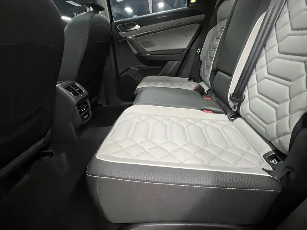 Volkswagen Tayron 2023 из CN, фото 5