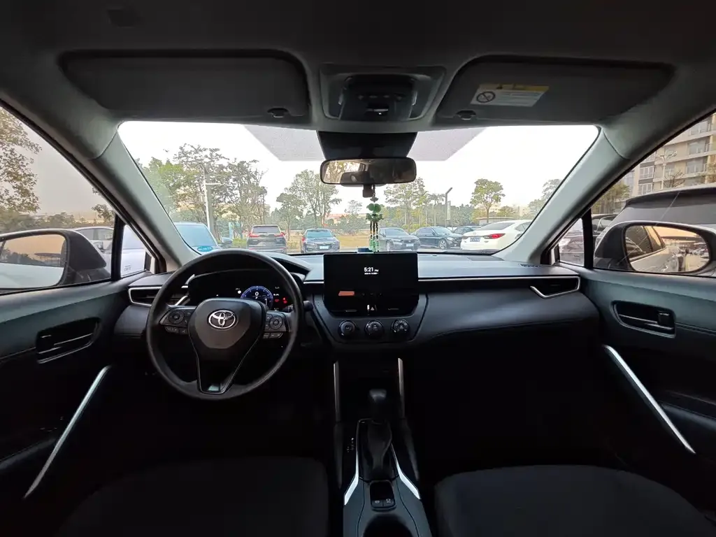 Toyota Corolla Cross 2024 из CN, фото 2