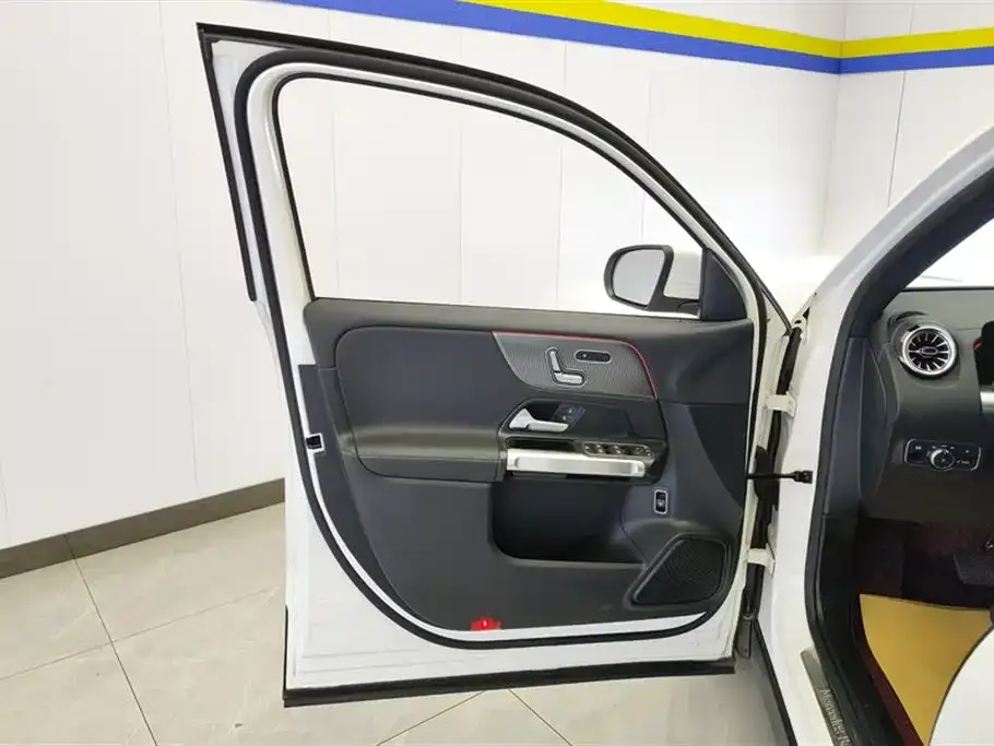 Mercedes-Benz GLB 2021 из CN, фото 5