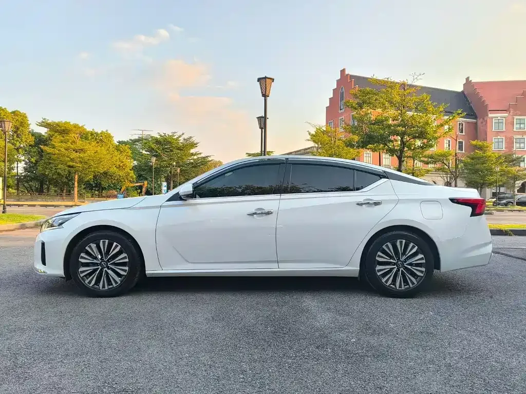 Nissan Teana — фото 8