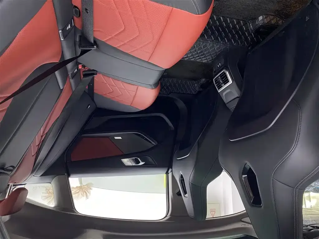 BMW 2 Series 2025 из CN, фото 9