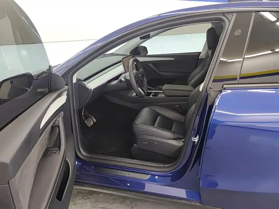 Tesla Model Y 2024 из CN, фото 5