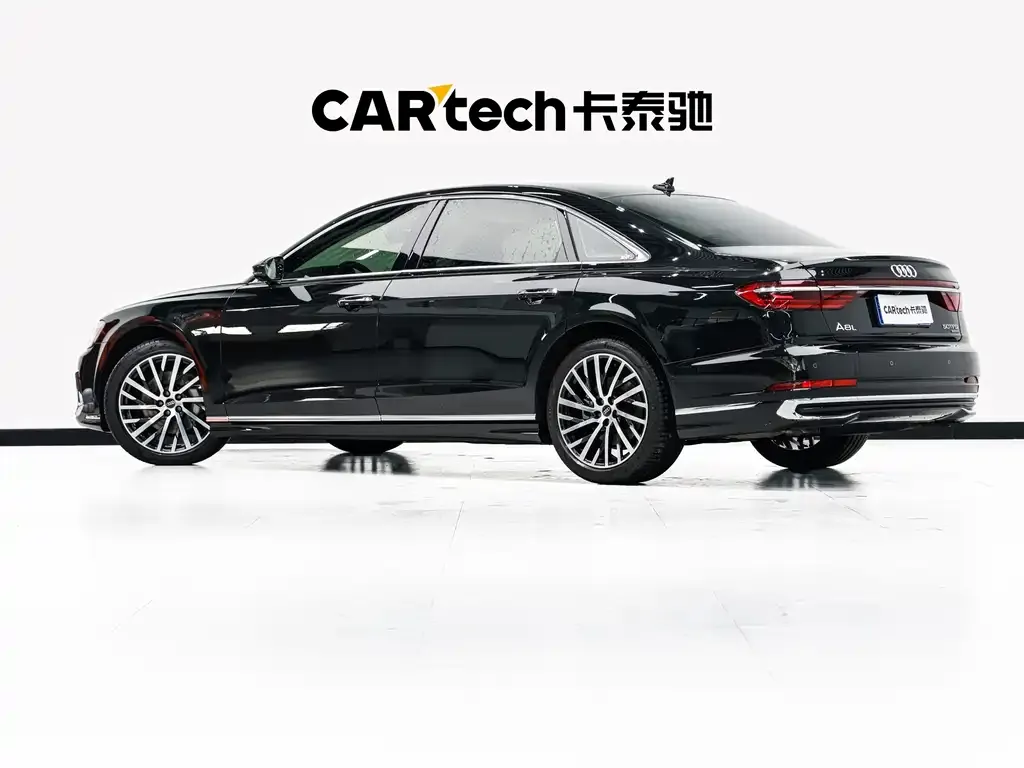 Audi A8 — фото 6