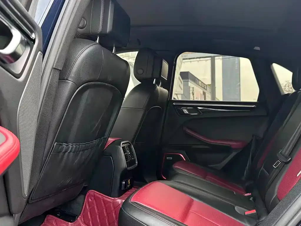 Porsche Macan 2021 из CN, фото 8