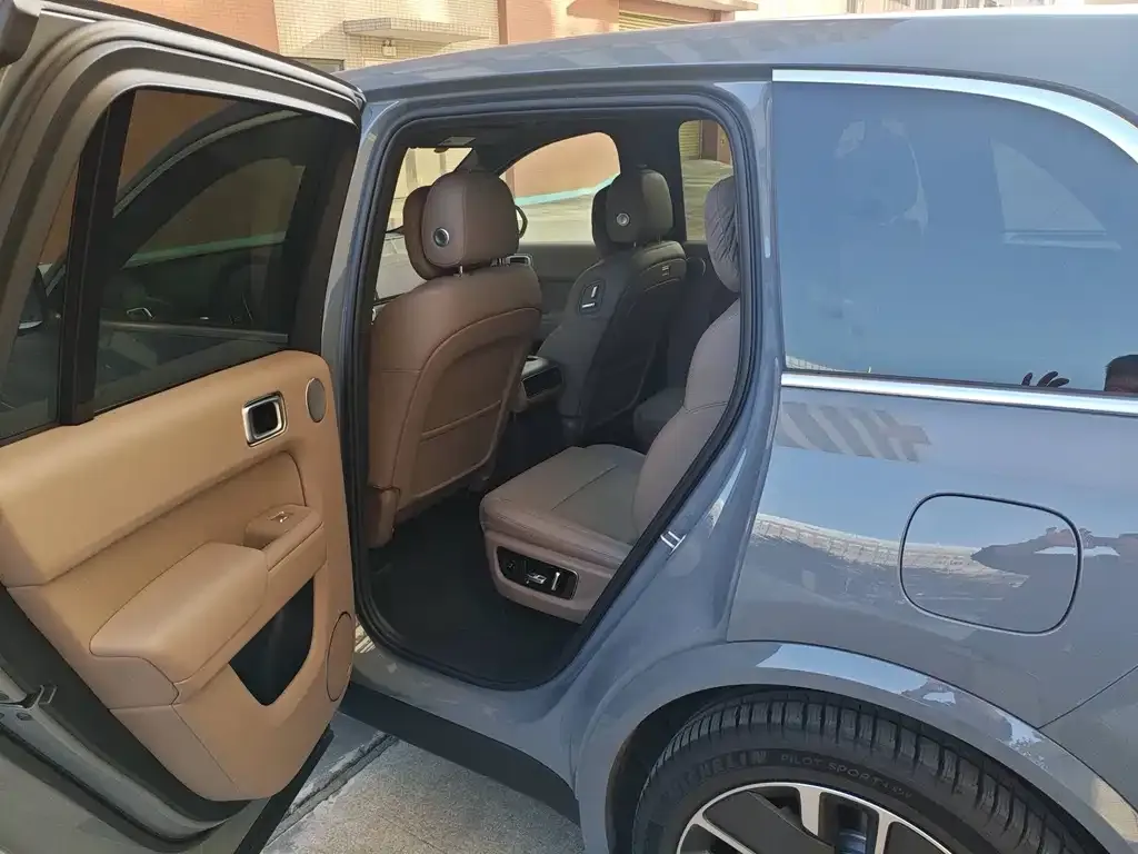 Li Auto L8 2025 из CN, фото 3