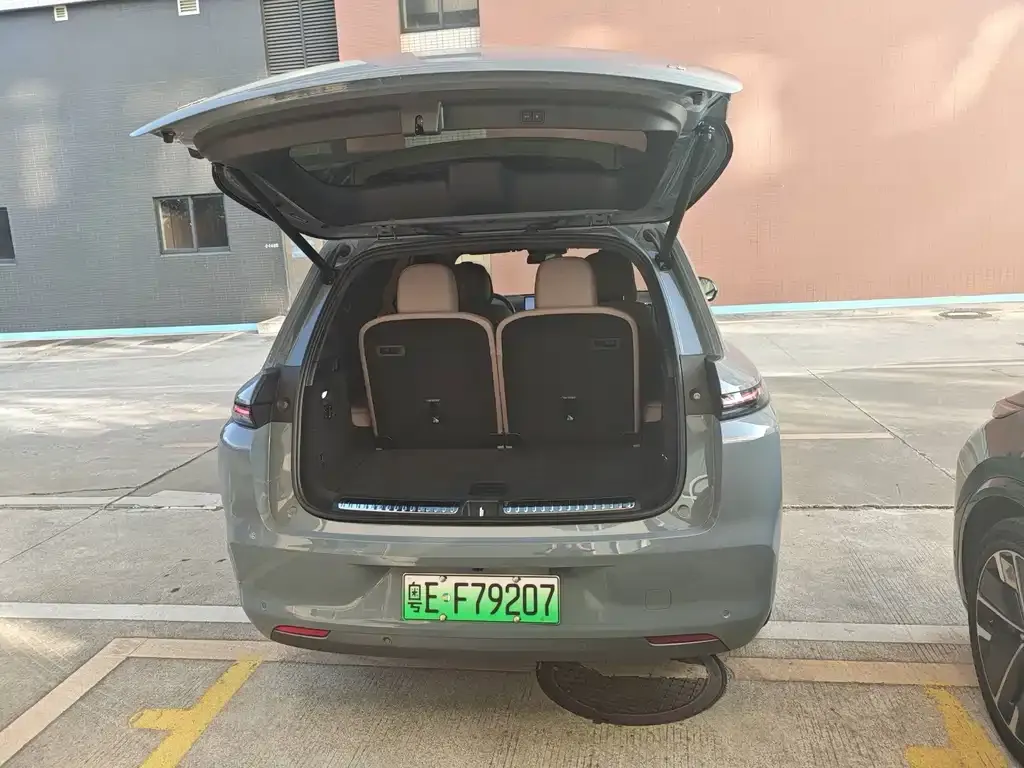 Li Auto L8 2025 из CN, фото 6