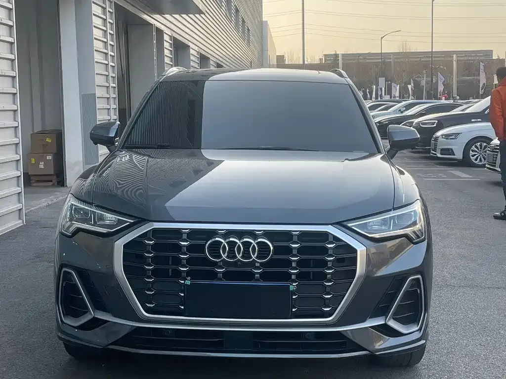Audi Q3 2021 из CN, фото 3