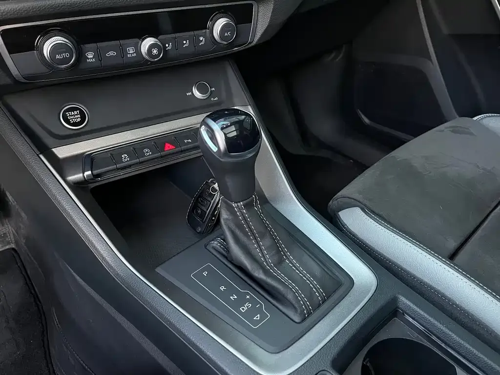 Audi Q3 2021 из CN, фото 4