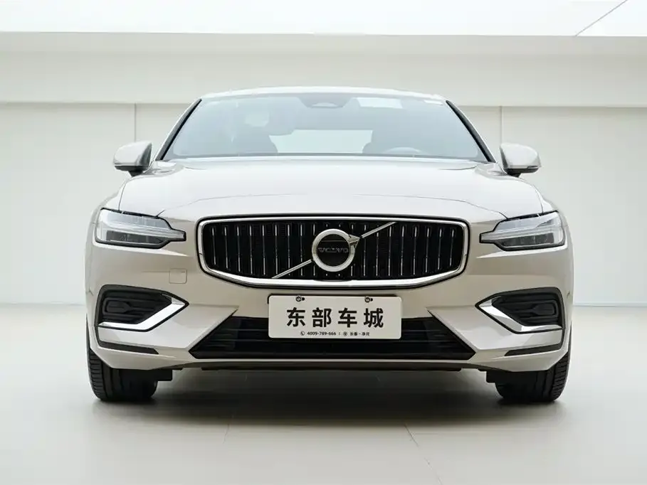 Volvo S60 — фото 4