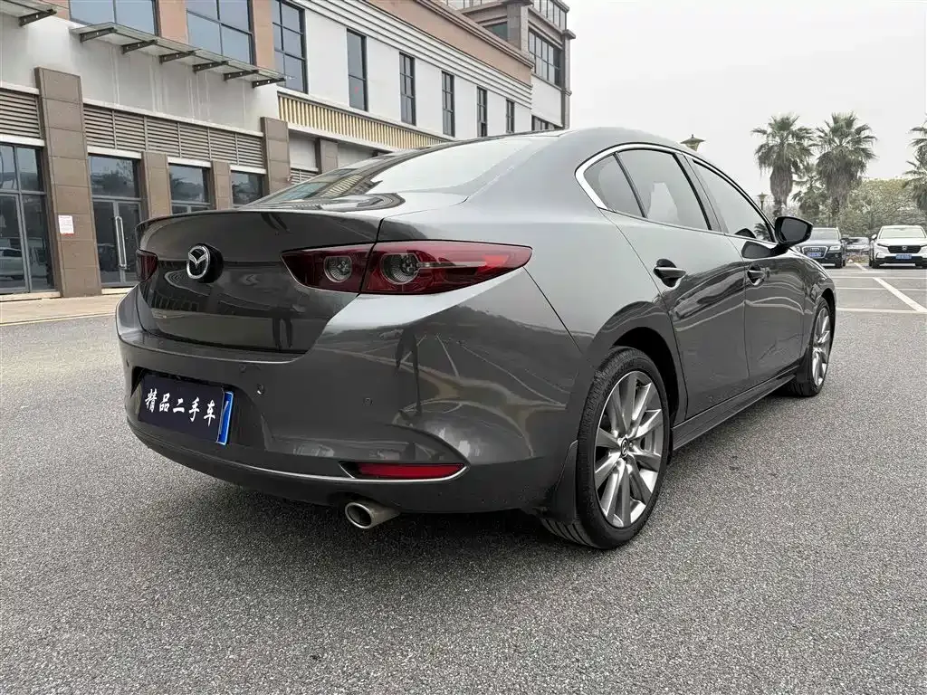 Mazda 3 Axela — фото 8