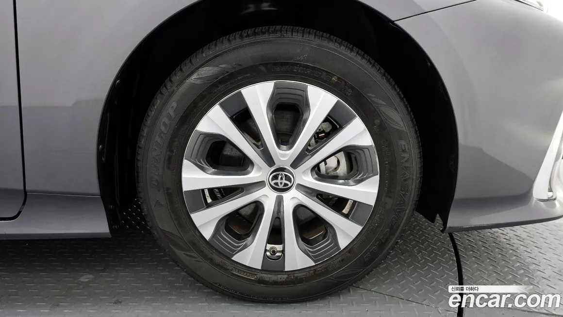 Toyota Prius 2021 из KR, фото 8