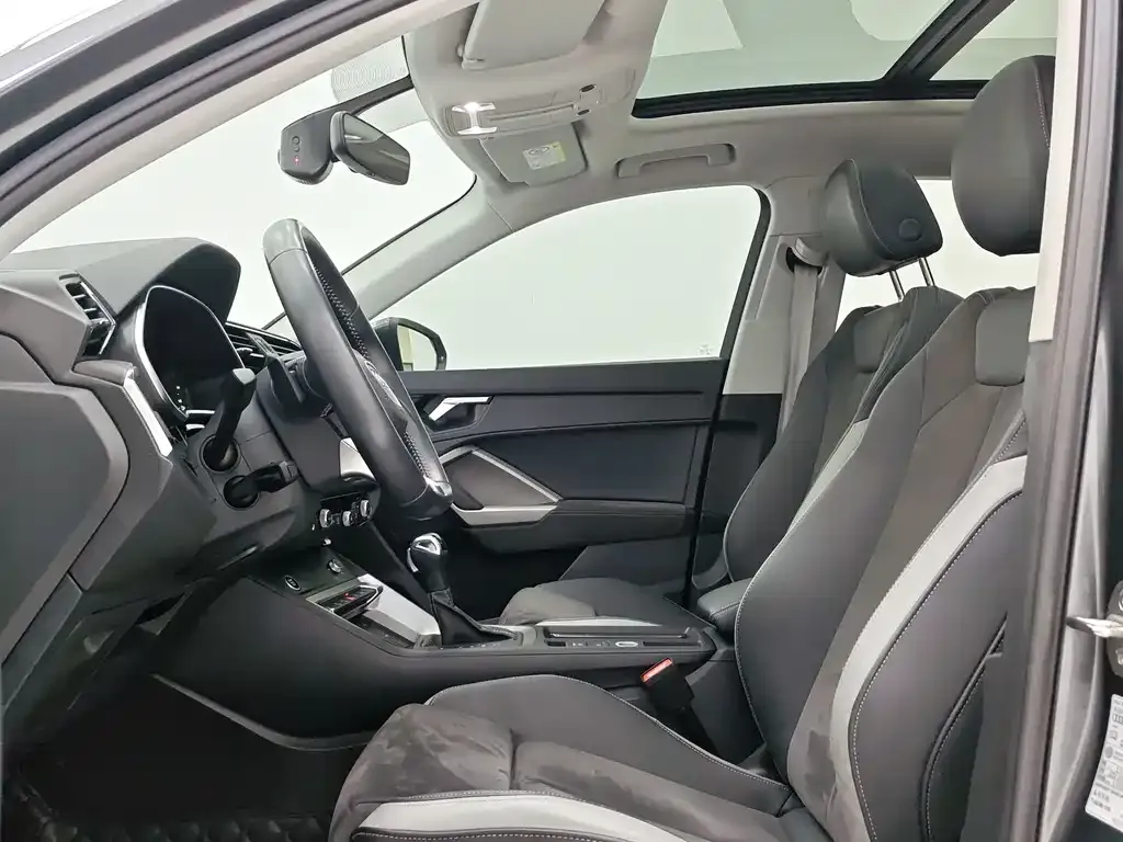 Audi Q3 2022 из CN, фото 10