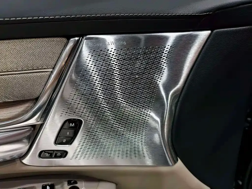 Volvo S90 — фото 10