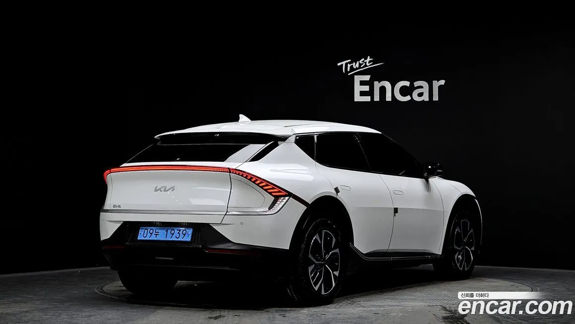 Kia EV6 2023 из KR, фото 4