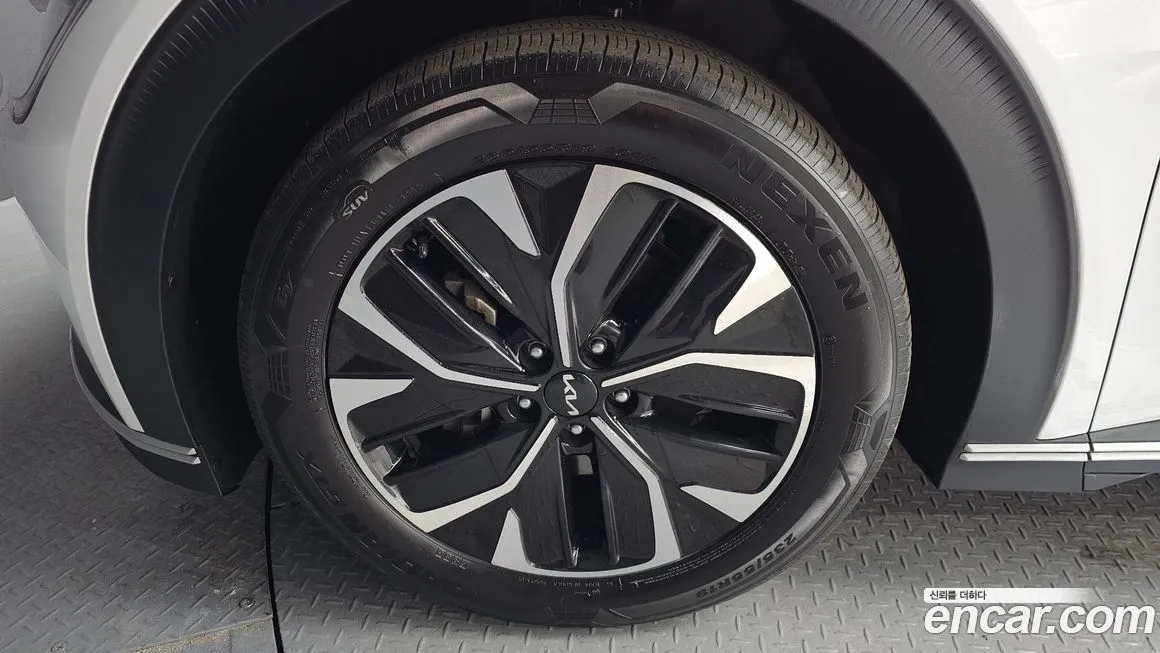 Kia EV6 2023 из KR, фото 10