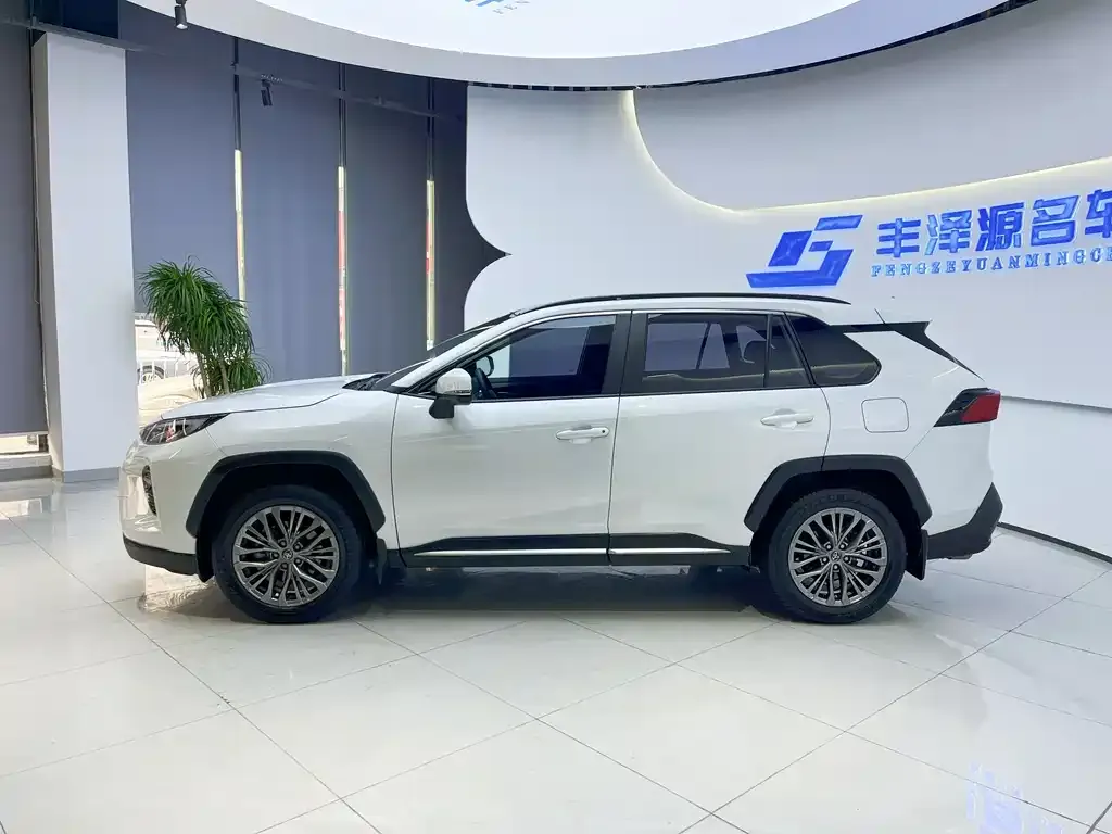 Toyota Wildlander 2023 из CN, фото 4