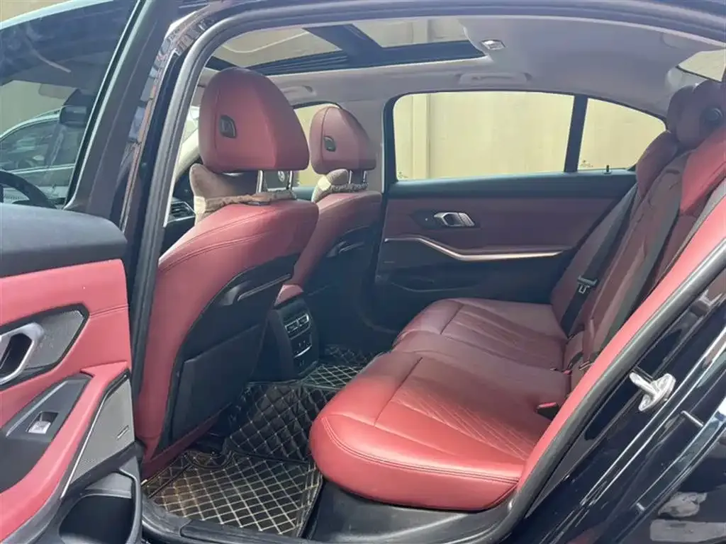 BMW 3 Series 2022 из CN, фото 8