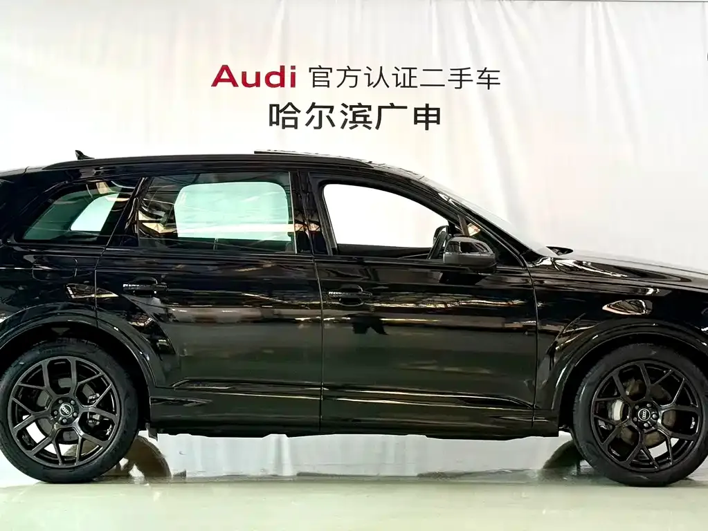 Audi Q7 2024 из CN, фото 6