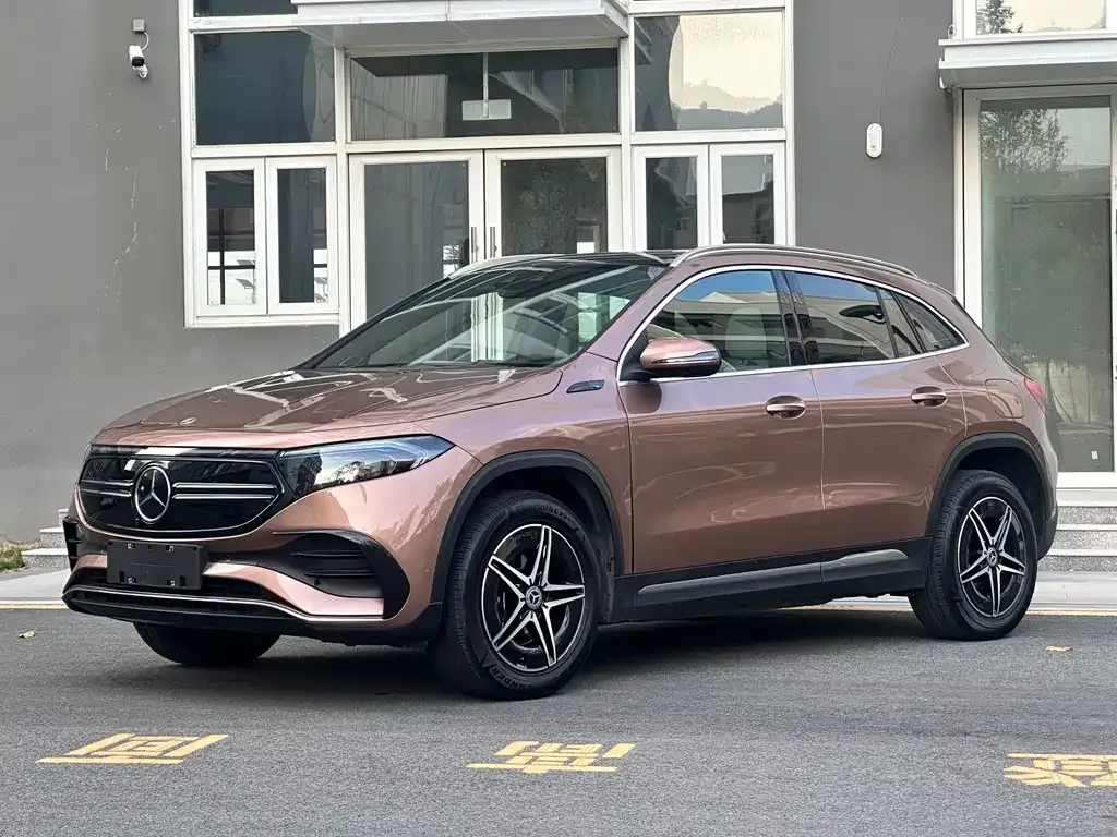 Mercedes-Benz EQA — фото 1