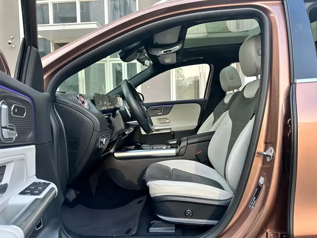 Mercedes-Benz EQA — фото 6