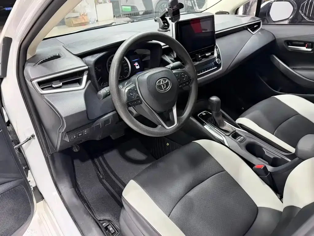 Toyota Corolla 2023 из CN, фото 8