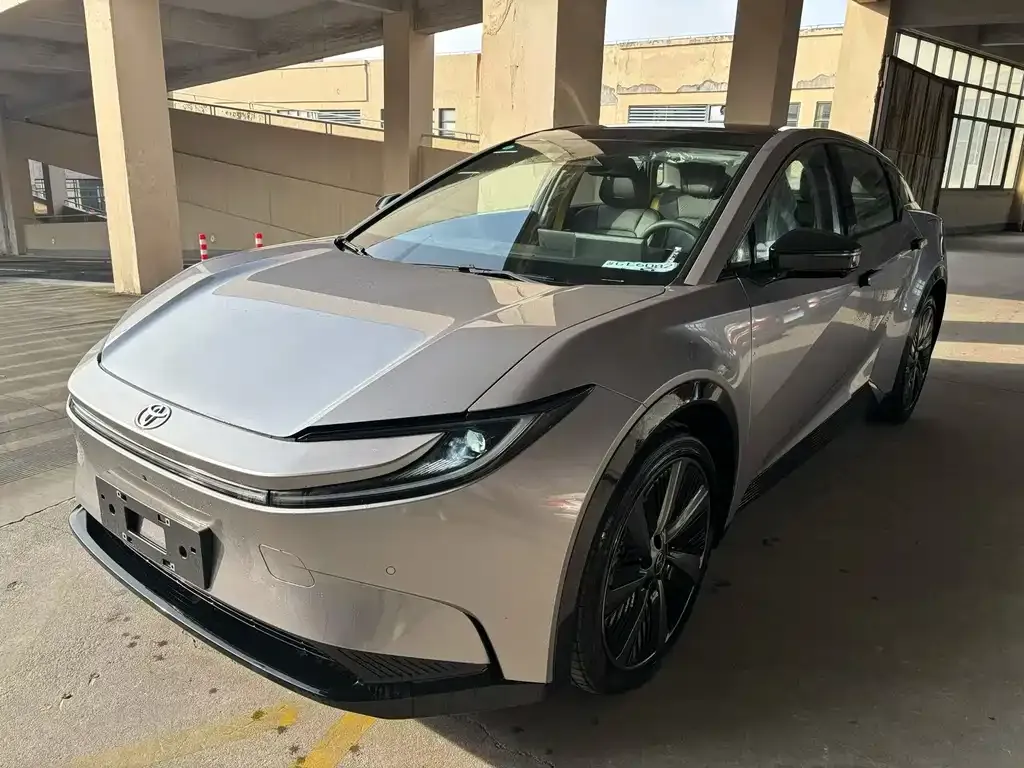 Toyota bZ5 2025 из CN, фото 1
